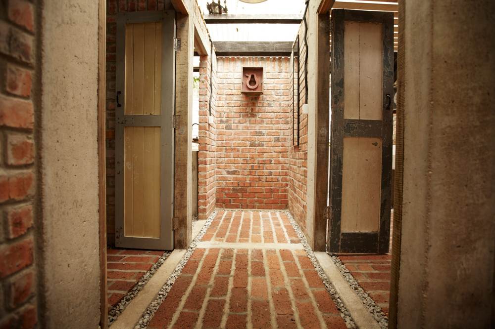 Warehouse 2 at sekeping serendah