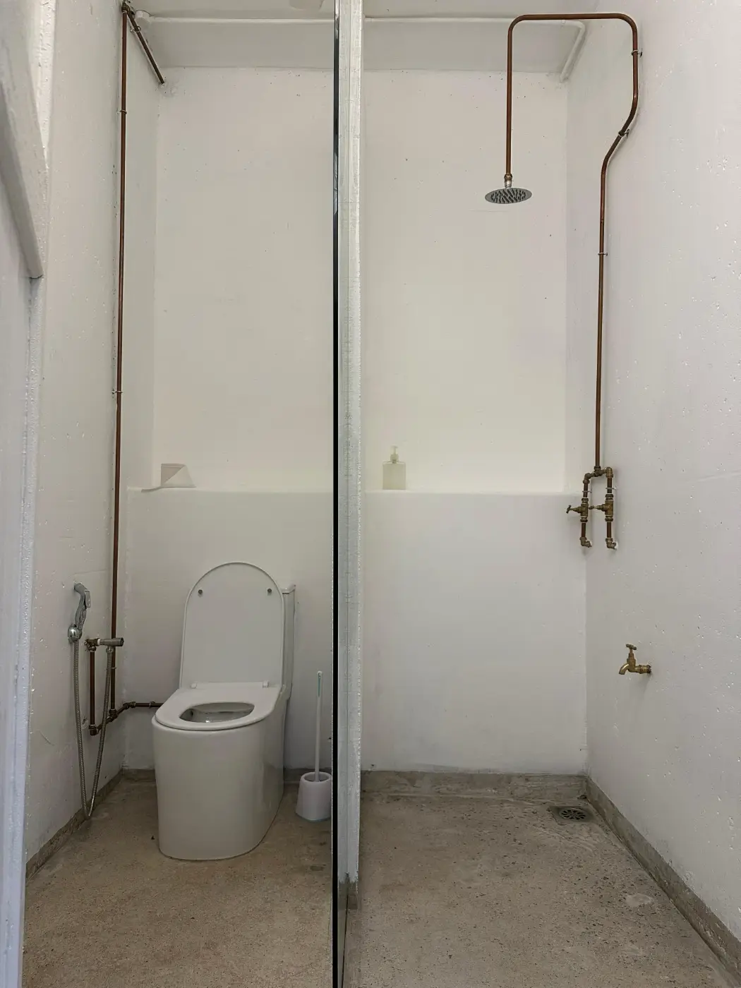 white shed at sekeping serendah